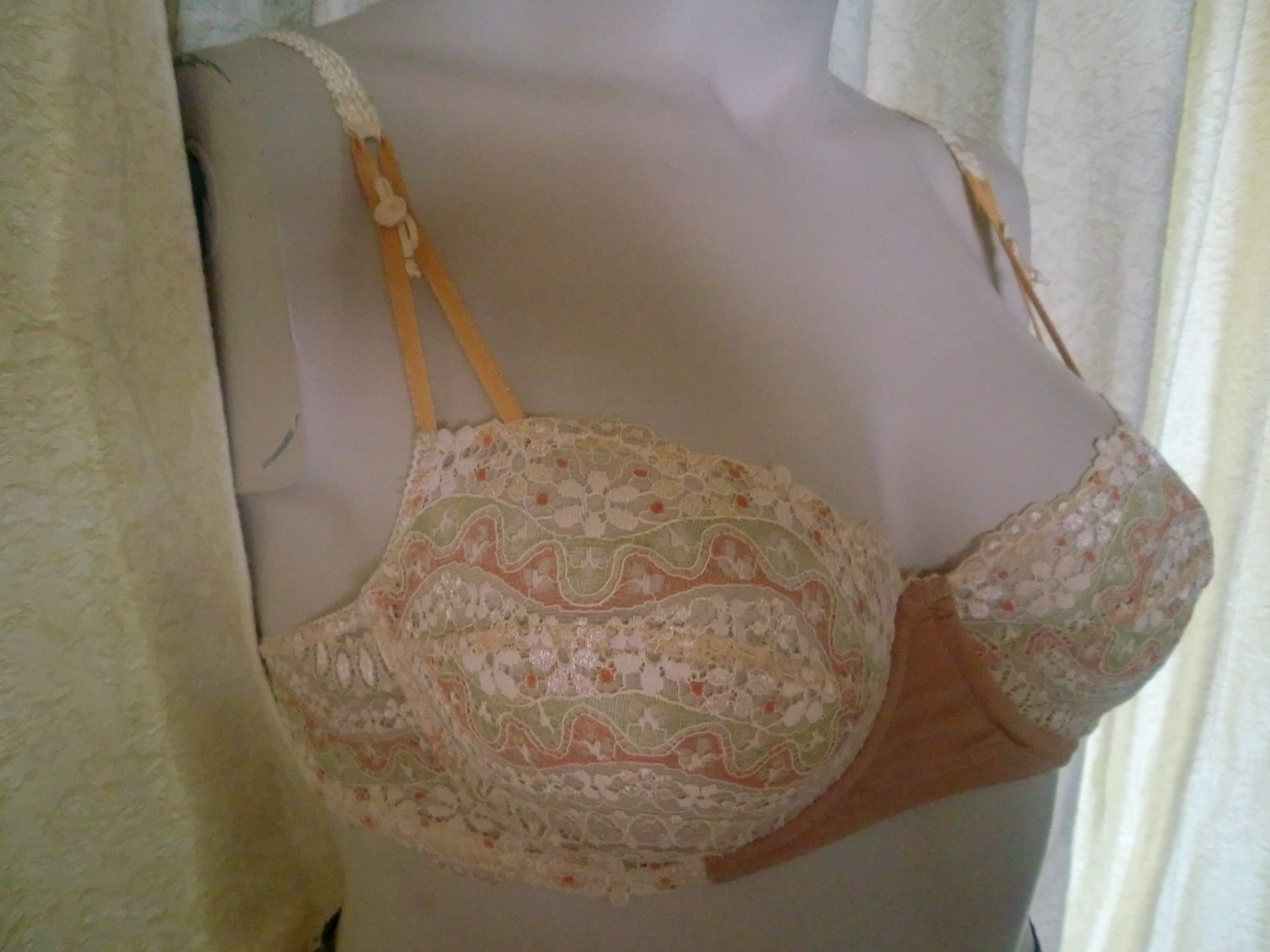 How to add elastic in a bra when lycra switches to scalloped lace